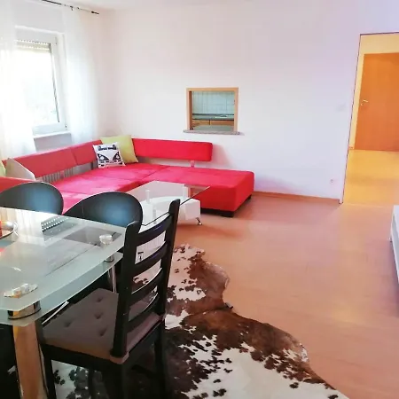 Cozy Near Frankfurt Niederdorfelden