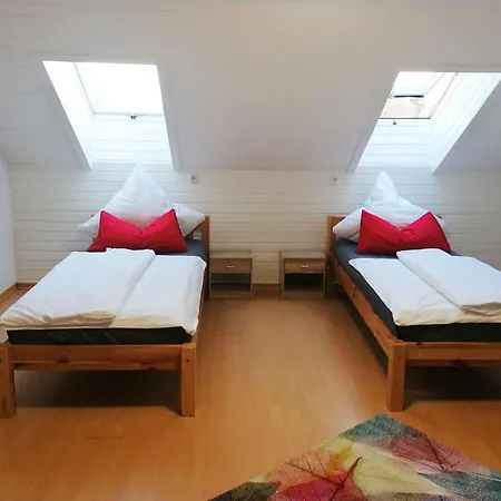 Cozy Near Frankfurt Niederdorfelden