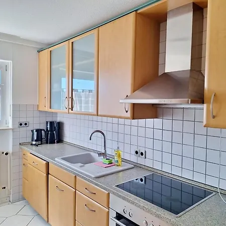 아파트 Cozy Near Frankfurt *